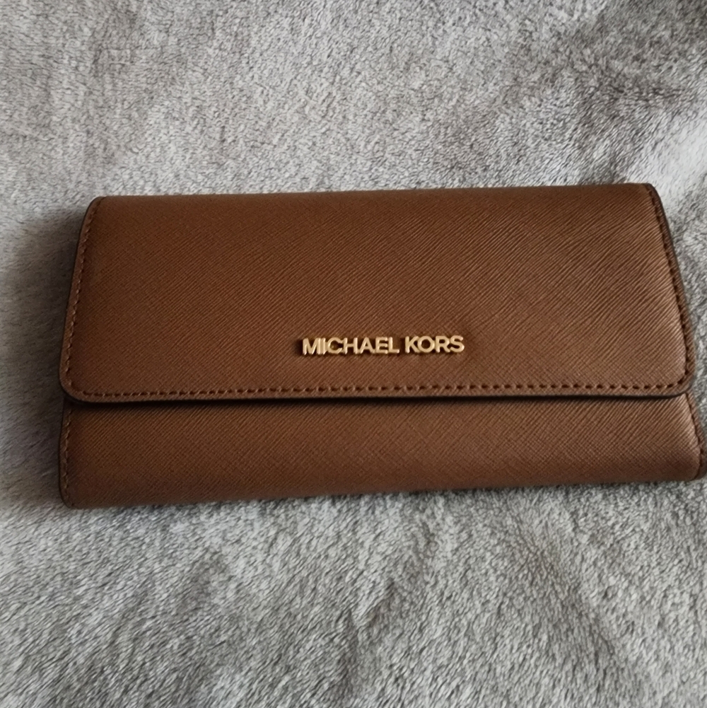 Michael Kors Tri- Fold Brown Wallet